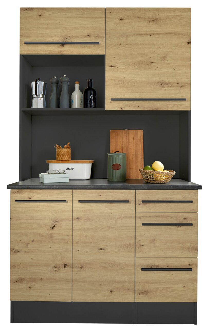 Frontansicht eines modernen Buffet-Schranks mit Holzoptik und dunklen Akzenten, ausgestattet mit Regalen und Schubladen, dekoriert mit Küchenutensilien.