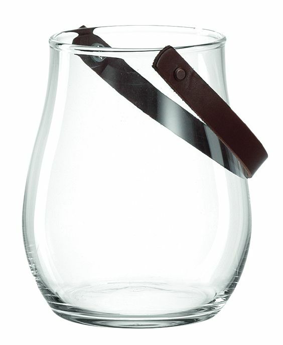 Windlicht mit Lederhenkel, seitliche Perspektive