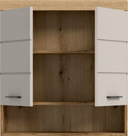 Offener Hängeschrank aus Holzoptik mit zwei weißen Türen und schwarzen Griffen, Innenraum mit zwei Ablageböden, Frontalansicht.