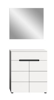 Weißer Badezimmerschrank/Waschtischunterschrank mit zwei Türen und schwarzem Griff, frontale Ansicht; darüber quadratischer Spiegel in Frontalansicht.