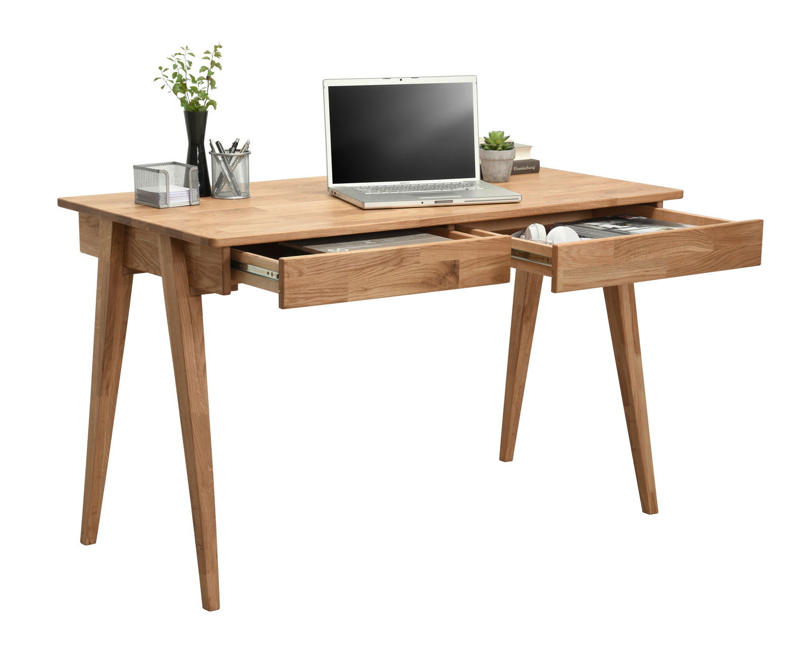 Moderner Schreibtisch aus Holz mit zwei geöffneten Schubladen, darauf ein Laptop und Bürozubehör, seitliche Perspektive.