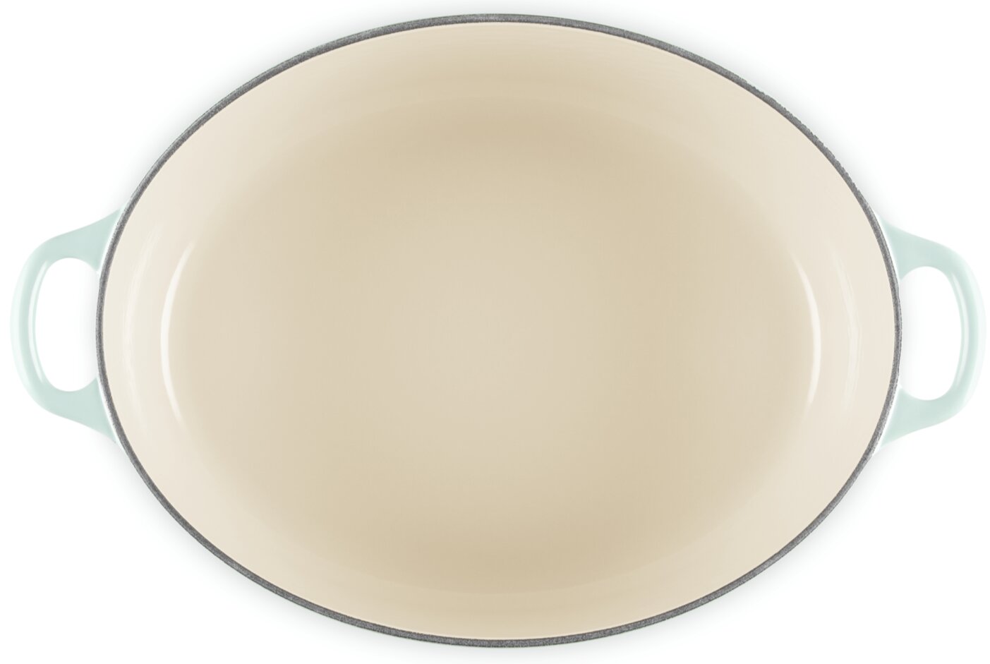 Ovaler, cremefarbener Bräter/Schmortopf mit hellblauen Griffen, Draufsicht von oben auf weißem Hintergrund