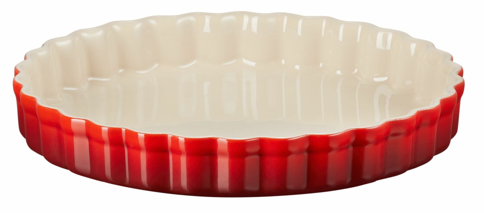 Rote Tarte-Form aus Keramik mit gewelltem Rand, seitliche Perspektive