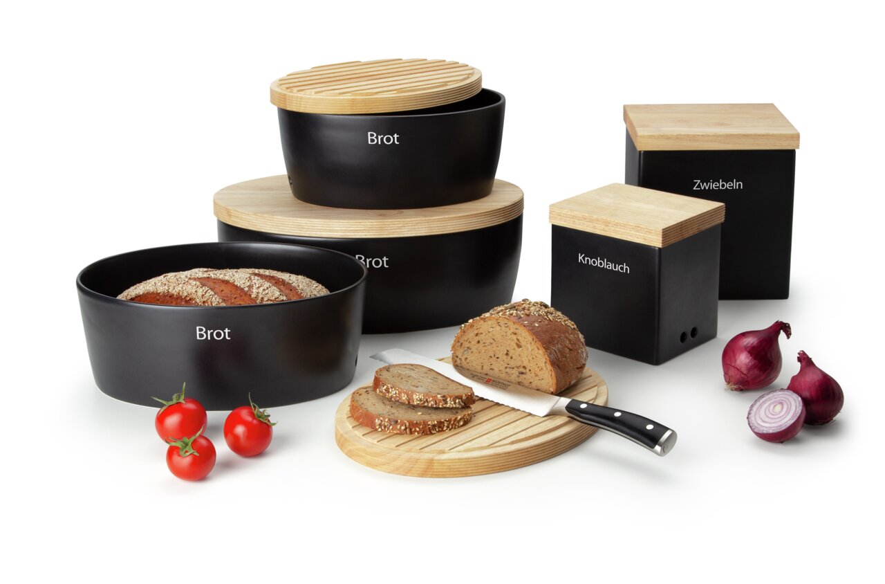 Continenta Vorratsdose schwarz Vorratsdosen-Set in Schwarz mit Holzdeckeln, bestehend aus Behältern für Brot, Zwiebeln und Knoblauch, aus der Perspektive von vorne.
