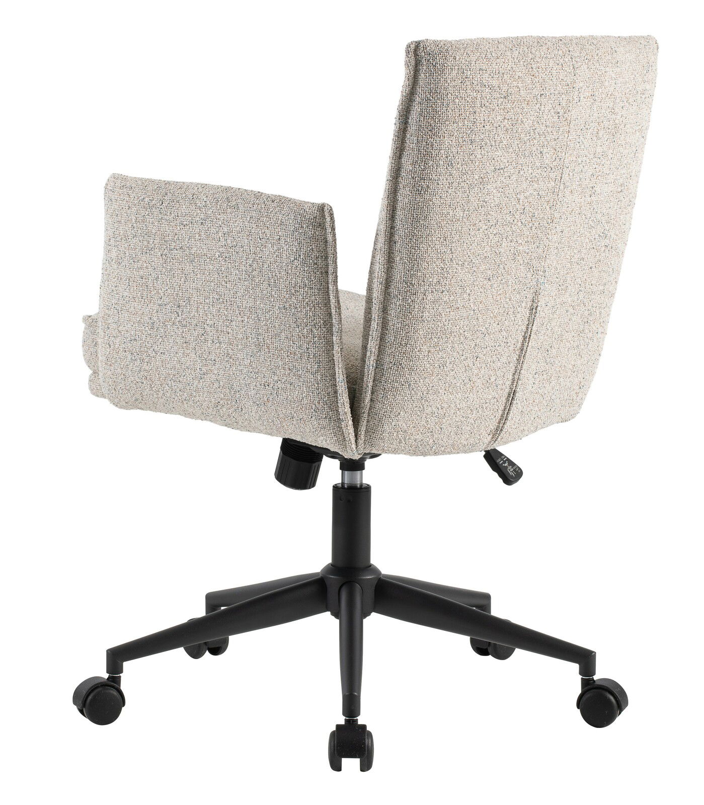 Rückansicht eines beigen Drehstuhls mit Armlehnen und schwarzem Fußkreuz auf Rollen.