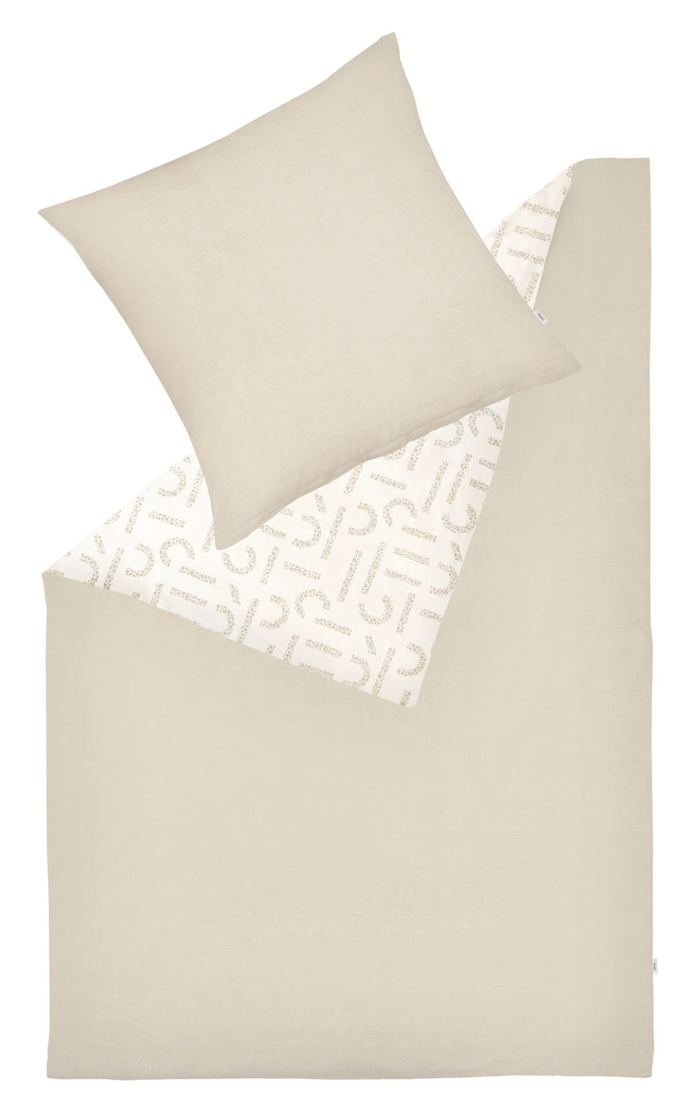 Bettwäsche-Set in Beige mit Kissenbezug und Deckenbezug, teilweise umgeschlagen, von oben fotografiert.