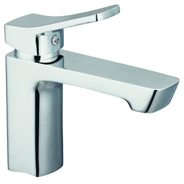 Moderne verchromte Waschtischarmatur in seitlicher Perspektive