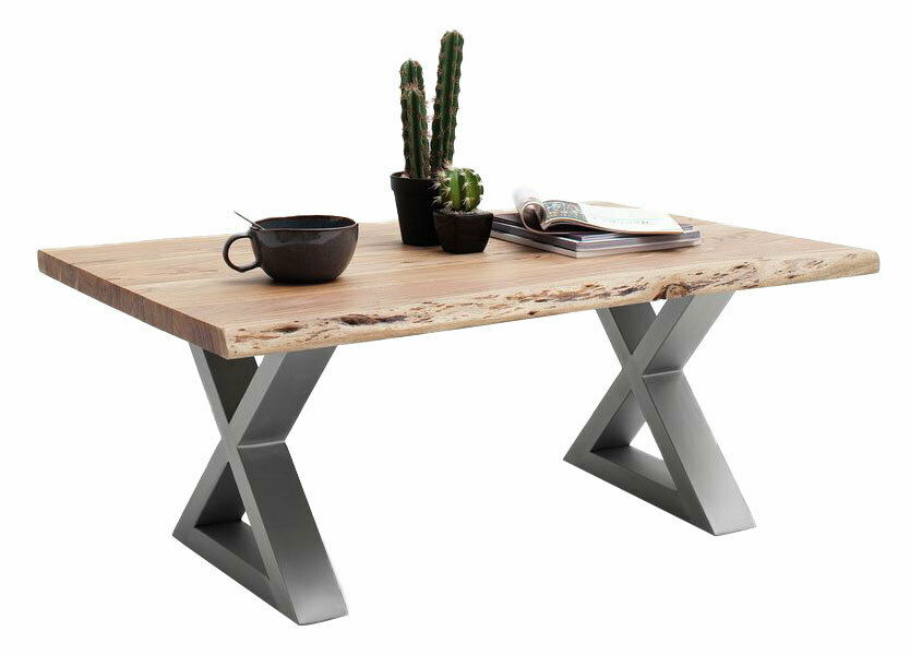Moderner Couchtisch mit Holzplatte und X-förmigen Metallbeinen, seitliche Perspektive