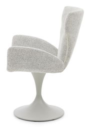 Seitenansicht eines modernen Armlehnstuhls mit grauem Stoffbezug und weißem, tulpenförmigem Fuß.