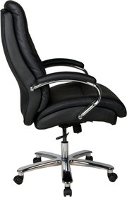 Schwarzer Chefsessel aus Leder mit verchromten Armlehnen und Rollen, Seitenansicht