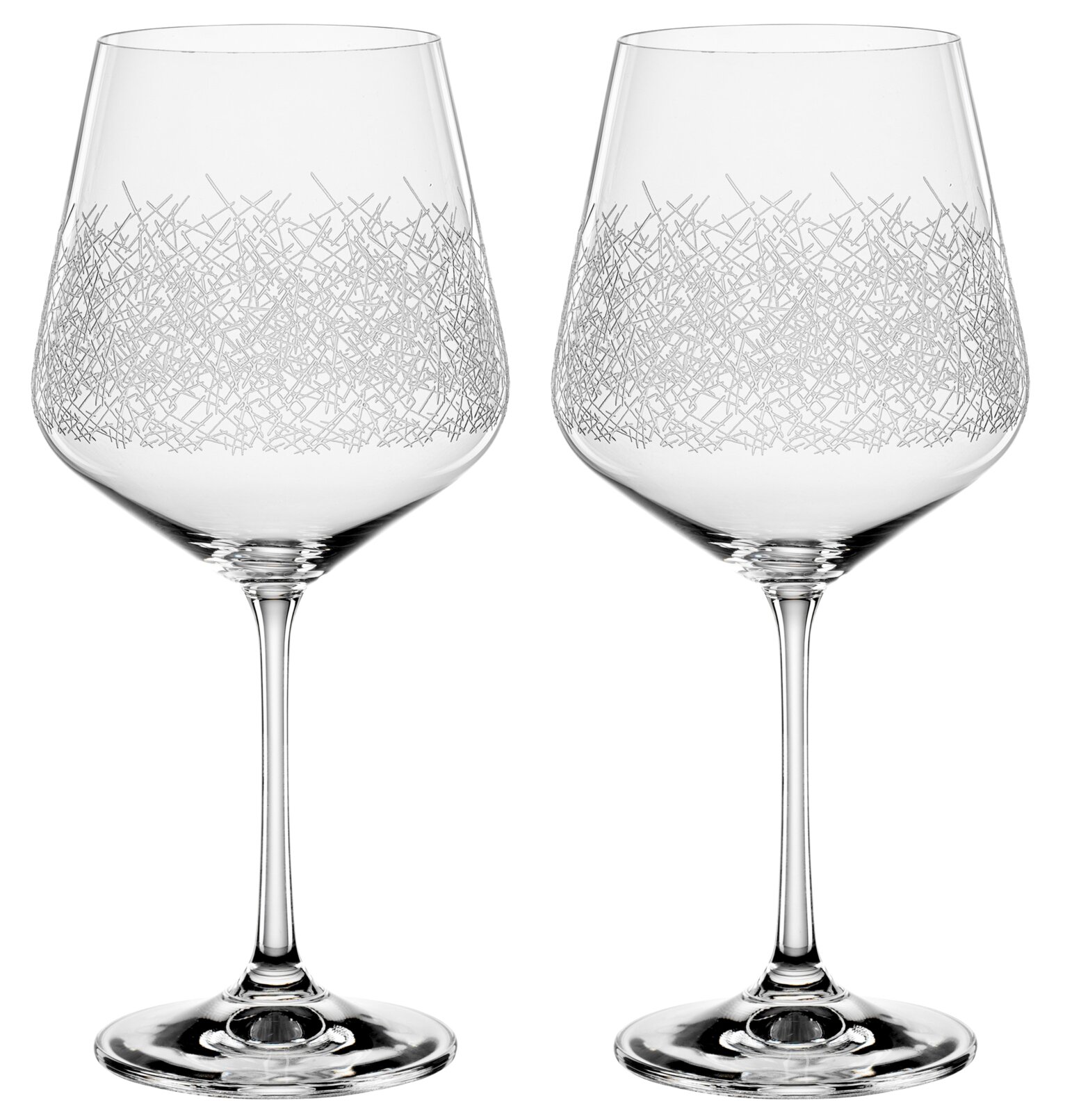 Twee elegante cocktailglazen met een fijn, kriskras patroon, gezien vanaf de zijkant.
