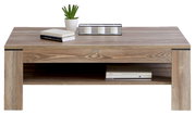 Moderner Couchtisch aus Holz mit Ablagefach, dekoriert mit Büchern, Kerzen und einer Pflanze, Frontalansicht.