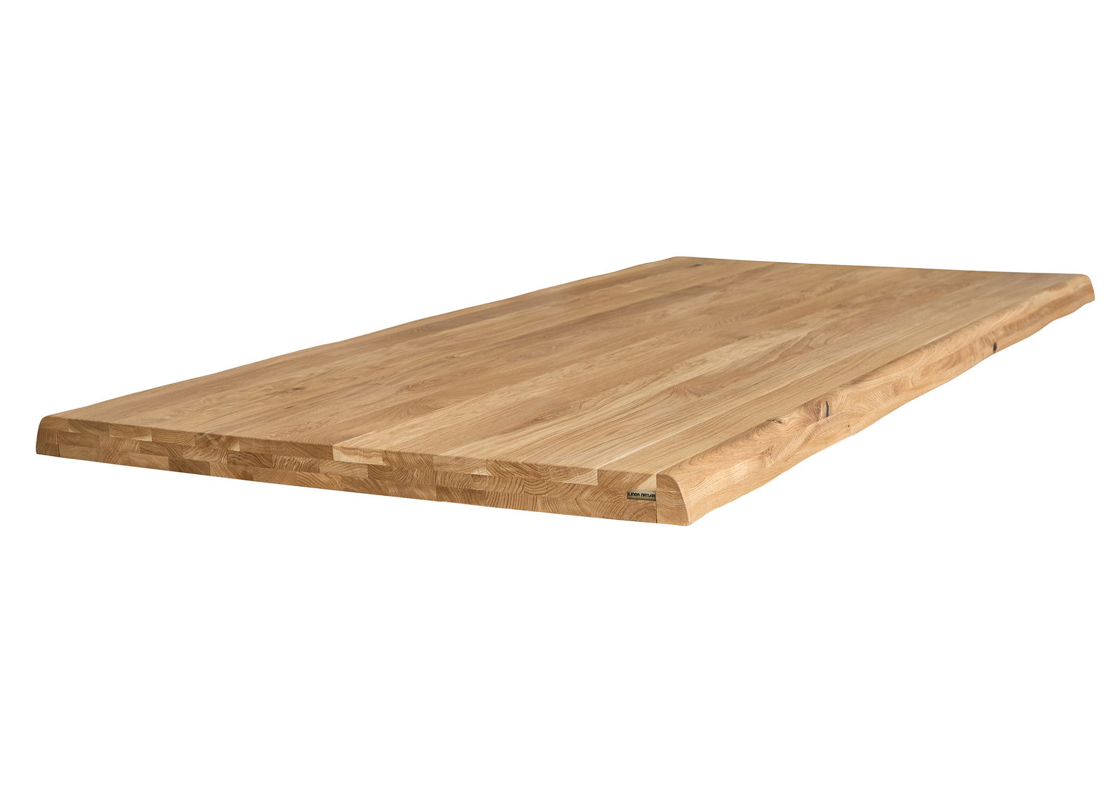 Holztischplatte aus Eiche in Nahaufnahme, seitliche Perspektive