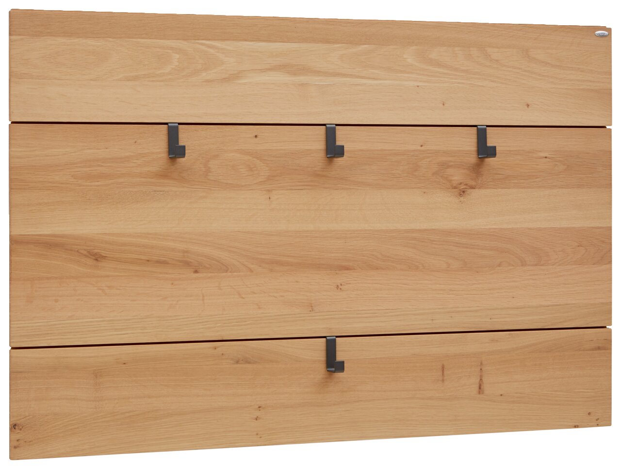 Garderobenpaneel aus Holz mit mehreren schwarzen Haken, frontale Ansicht