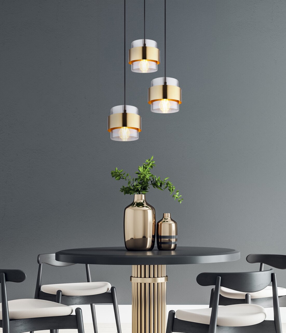 Globo Lighting Hanglamp MILLEY Moderne Hängeleuchte mit drei goldenen Lampenschirmen über einem eleganten Esstisch, seitliche Perspektive.