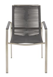 Moderner Gartensessel mit Metallrahmen und geflochtener Sitzfläche, Vorderansicht