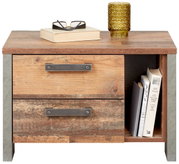 Nachtkommode aus Holz mit zwei Schubladen und einem offenen Fach, darauf ein Buch, eine Brille und ein gelbes Glas, frontale Perspektive