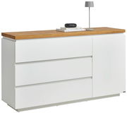 Weißes Sideboard mit Holzplatte, drei Schubladen und einer Tür, seitliche Perspektive