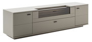 Modernes Sideboard in Beige/Grau mit dunkler Holzfront und schwarzen Griffen, L-förmige Abdeckung, freigestellt auf weißem Hintergrund, Ansicht schräg von vorne links.