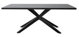 Moderner Esstisch mit schwarzem X-förmigem Metallgestell und rechteckiger Tischplatte, Seitenansicht.