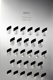 Nahaufnahme einer Vierkantreibe mit diamantgeschliffenen Klingen, frontal betrachtet.