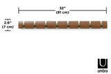 Wandgarderobe aus Holz mit Metallakzenten, 81 cm lang, aus der Vogelperspektive.
