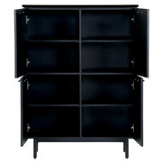 Schwarzes Highboard mit offenen Türen und mehreren Regalfächern, frontale Ansicht