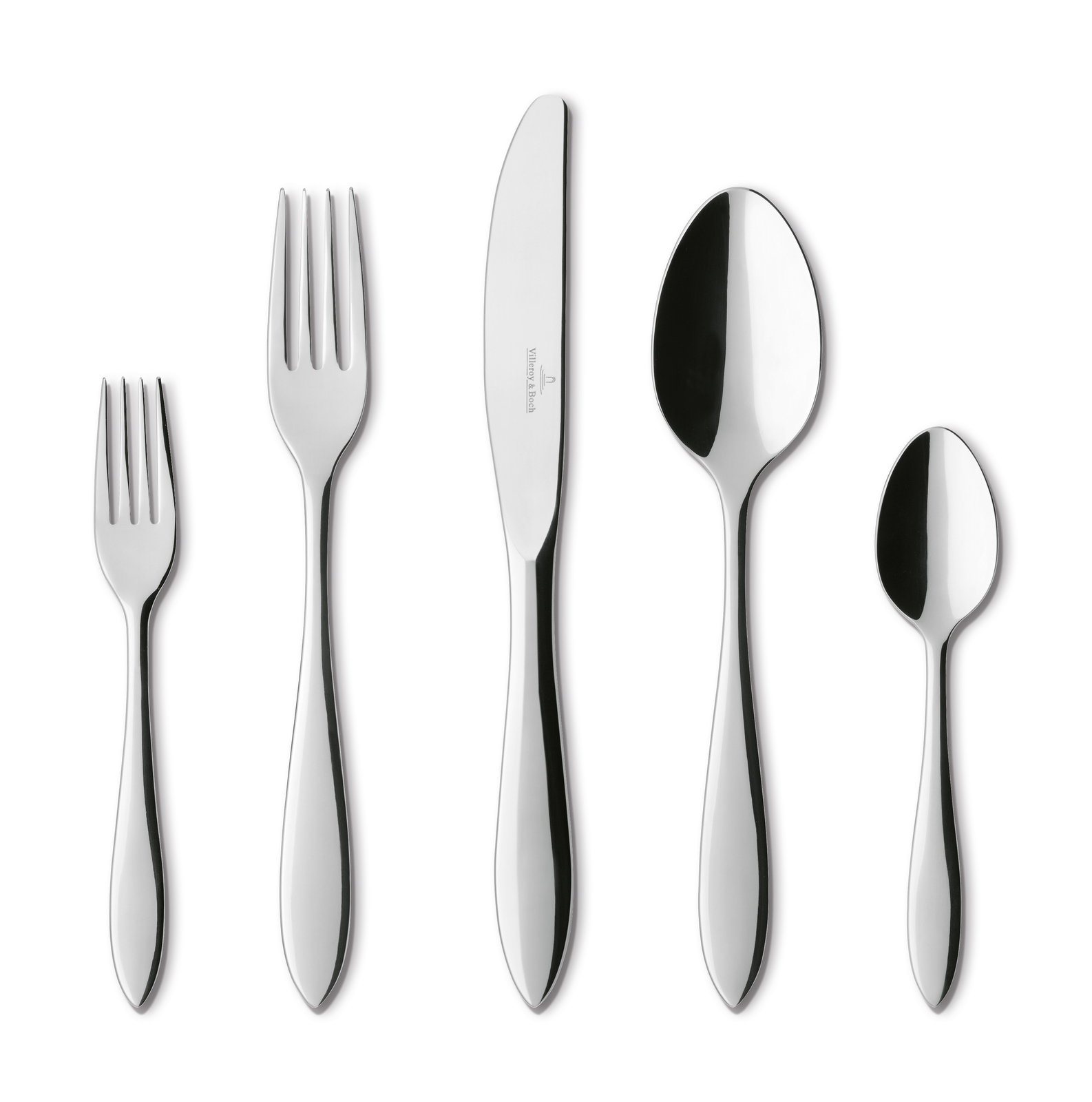 Set aus fünf glänzenden Besteckteilen, bestehend aus Gabel, Messer, Löffel, Dessertgabel und Teelöffel, in Frontalansicht.