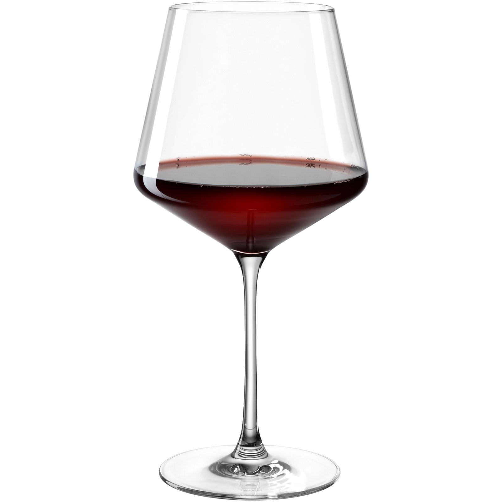 Burgunderglas mit rotem Wein, seitliche Ansicht