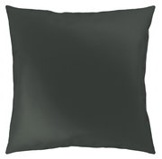 Dunkelgrauer Kissenbezug in quadratischer Form, frontal fotografiert.