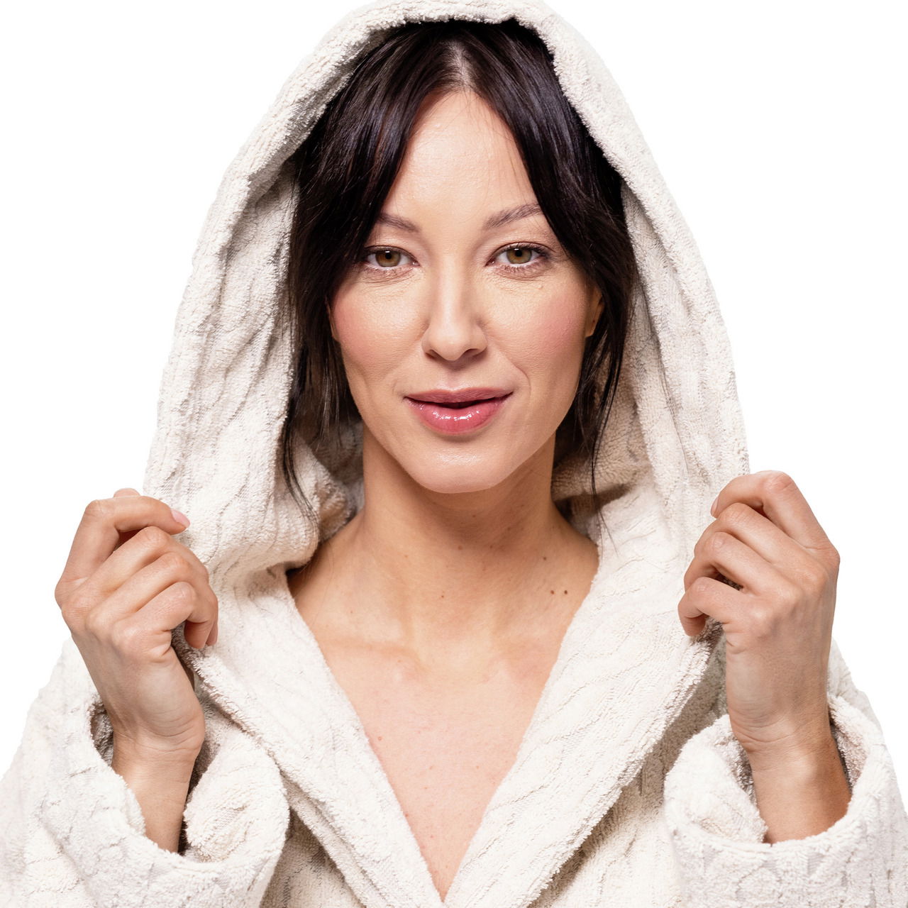 Frau in cremefarbenem Kapuzenmantel, Vorderansicht