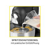 Küchenmaschine mit Spritzschutzdeckel und praktischer Einfüllöffnung, seitliche Perspektive