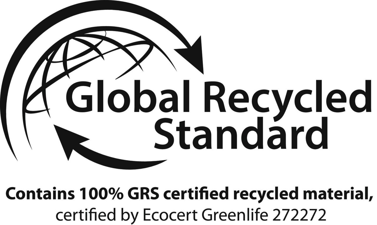 Logo des Global Recycled Standard mit Text: Enthält 100% GRS zertifiziertes recyceltes Material, zertifiziert von Ecocert Greenlife 272272, aus der Vorderansicht.
