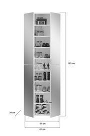 Garderobenkombination mit mehreren Fächern, gefüllt mit Schuhen und Accessoires, in Frontalansicht. Maße: 193 cm hoch, 61 cm breit, 34 cm tief.