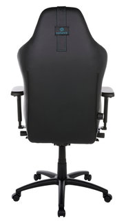 Rückansicht eines schwarzen Gaming-Stuhls mit blauen Nähten und Logo auf der Rückenlehne.