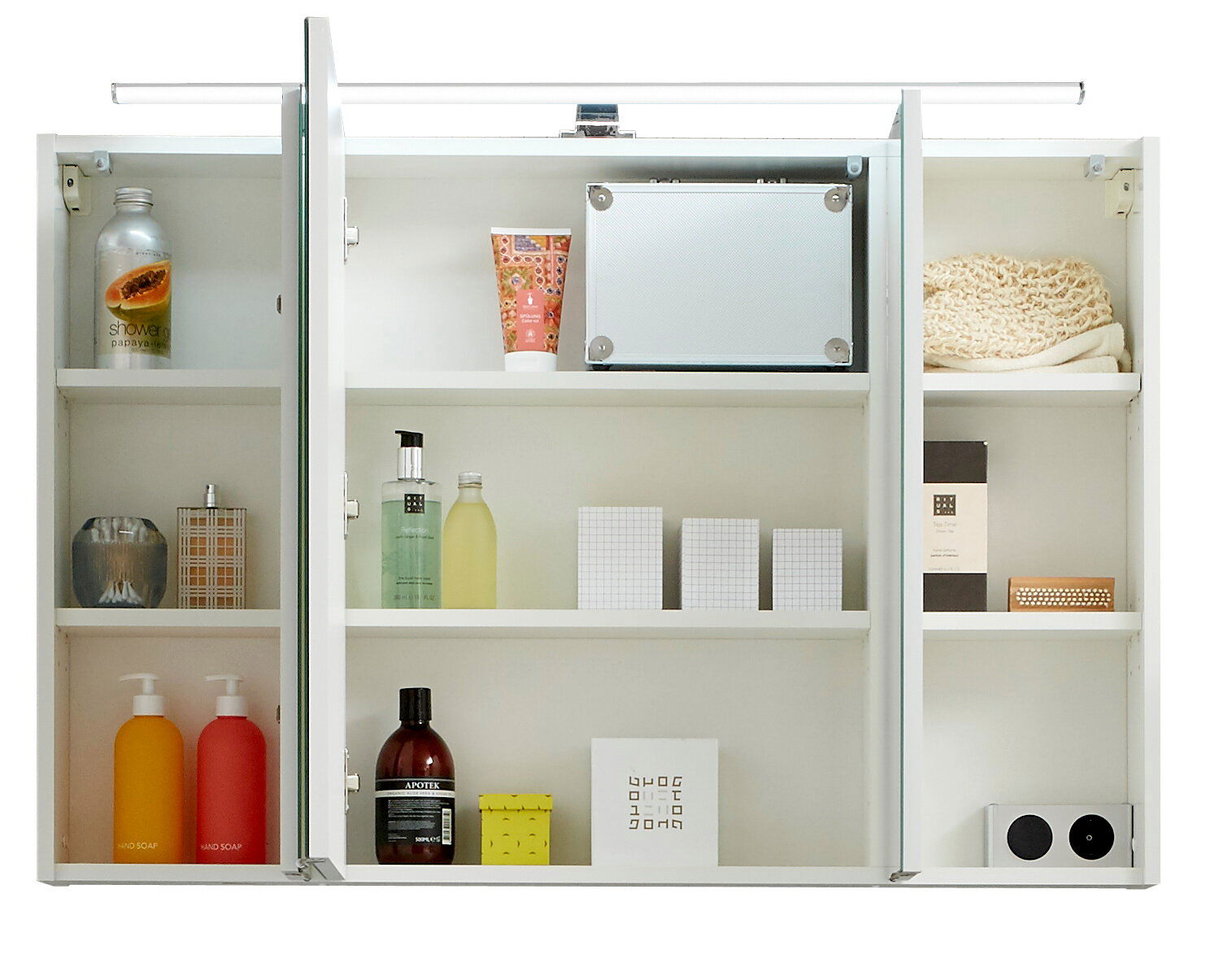 XORA Spiegelschrank TIVOLI Moderner Spiegelschrank mit geöffneter Frontansicht, gefüllt mit Pflegeprodukten und Handtüchern.