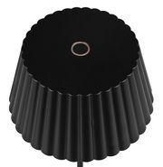 Schwarze, geriffelte Akku-Stehleuchte SUAREZ von oben betrachtet