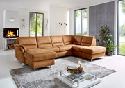 Ecksofa in braunem Leder mit moderner, gemütlicher Atmosphäre, Blick von vorne links