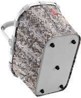 Carrybag in Schlangenlederoptik in Sandfarbe, Ansicht von unten mit sichtbaren Standfüßen.