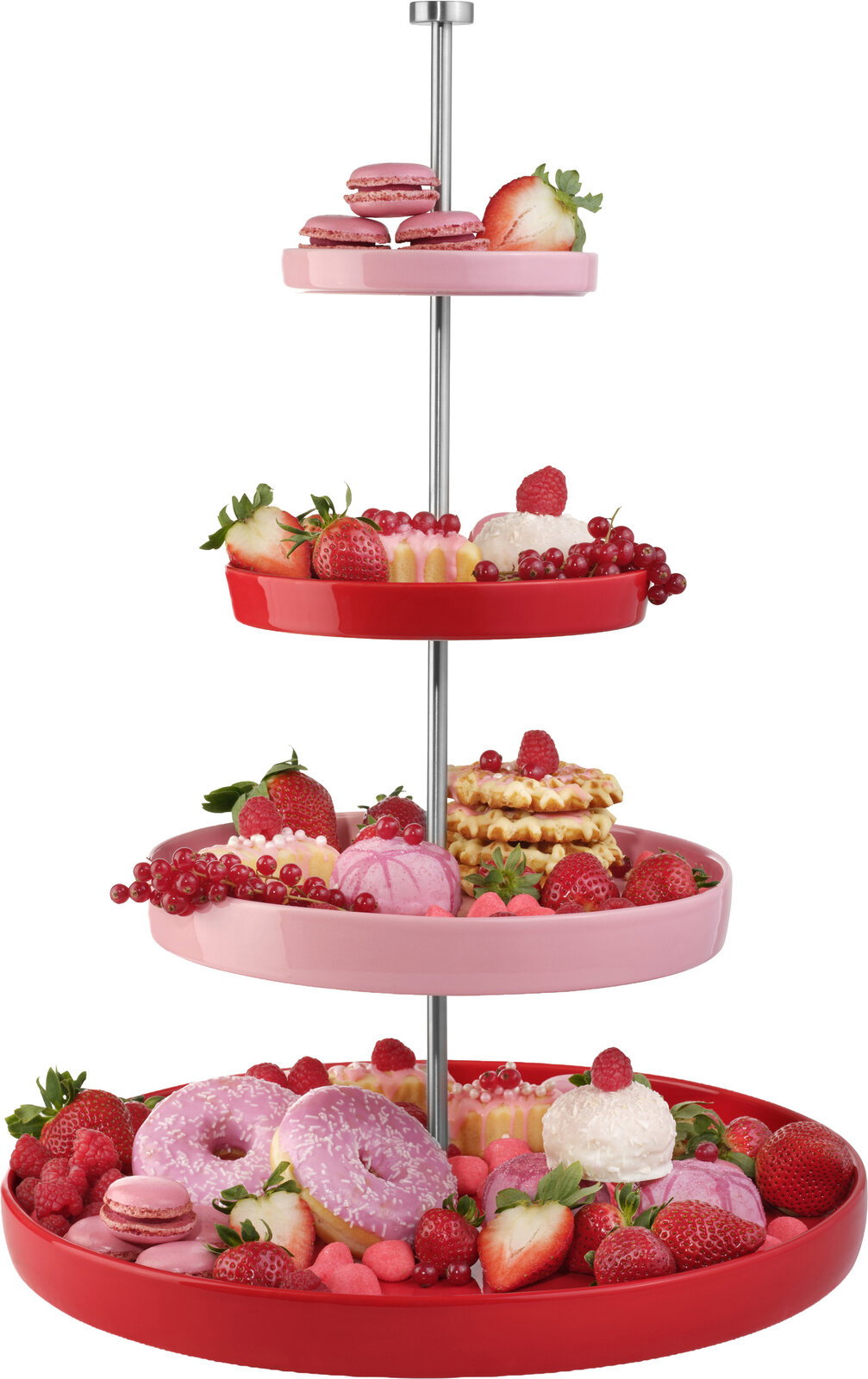 Vierstöckige Etagere in Rot und Rosa mit Metallstange, bestückt mit Donuts, Macarons, Waffeln, Eis und Beeren; frontale Ansicht.