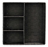 Vogelperspektive auf einen schwarzen Badorganizer mit vier Fächern, ideal zur Aufbewahrung von Badezimmerutensilien.