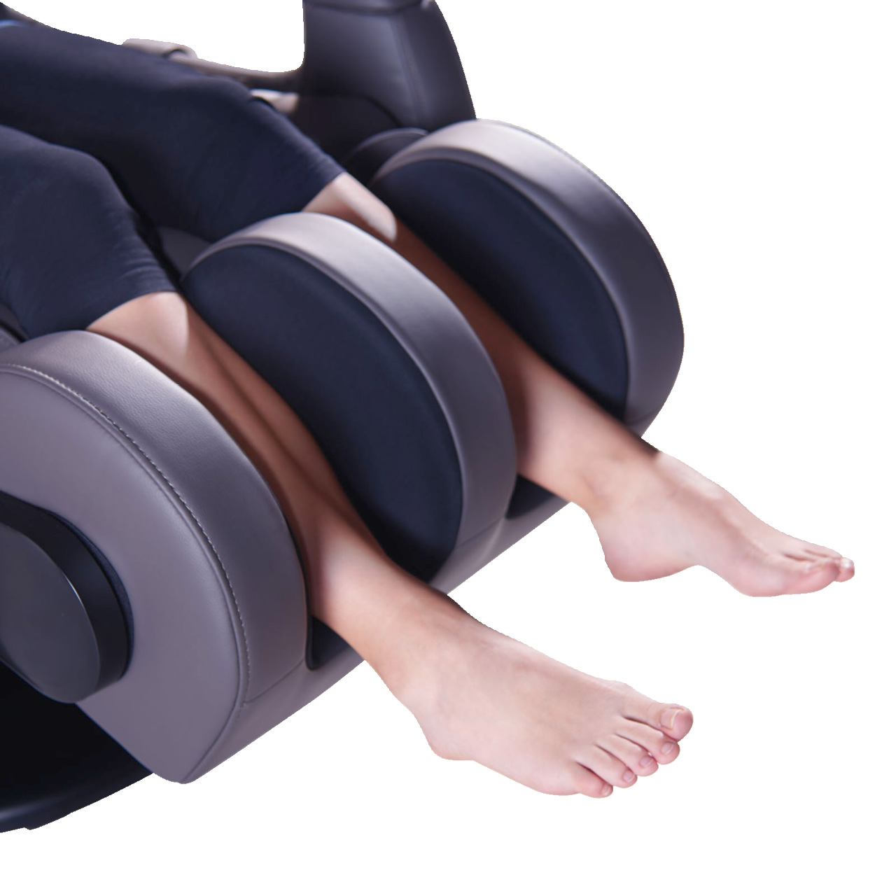 Nahaufnahme eines Massagesessels mit Fokus auf die Bein- und Fußmassagefunktion, seitliche Perspektive