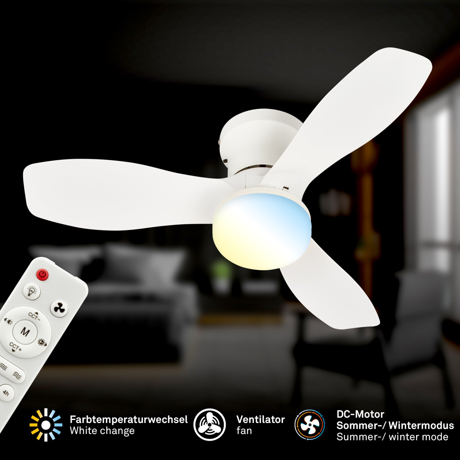 Weißer Deckenventilator mit integrierter LED-Leuchte (CCT-Farbtemperaturwechsel) und Fernbedienung, perspektivisch von unten im Raum fotografiert