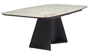 Moderner Esstisch LUCCA mit marmorierter Tischplatte und schwarzem, geometrischem Untergestell, seitliche Perspektive.
