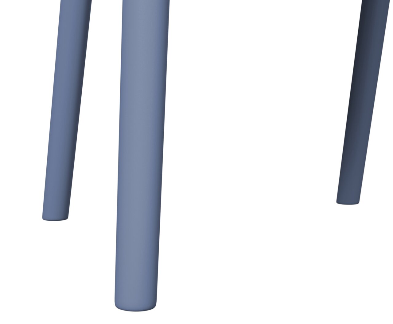 Nahaufnahme der Beine eines blauen Stapelsessels aus seitlicher Perspektive.