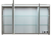 Spiegelschrank mit drei Türen, geöffnet, mit Glasregalen und Steckdose, Frontalansicht