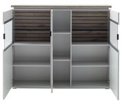 Offenes Highboard mit vier Türen, zwei aus Glas, und mehreren Regalfächern, Perspektive von vorne.