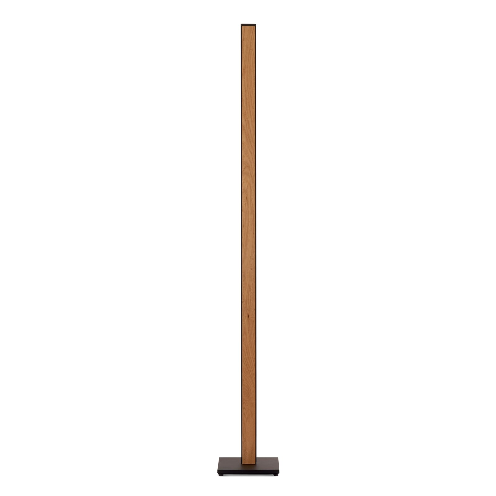 Hohe, schlanke Design-Stehleuchte mit Holzdekor und rechteckigem schwarzem Standfuß, frontal vor weißem Hintergrund dargestellt