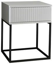 Moderne Nachtkommode mit geriffelter Front und schwarzem Metallgestell, seitliche Perspektive