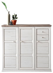 Schuhschrank aus hellem Holz mit drei Türen und zwei Schubladen, dekoriert mit Pflanzen und Dekorationsobjekten, Frontalansicht